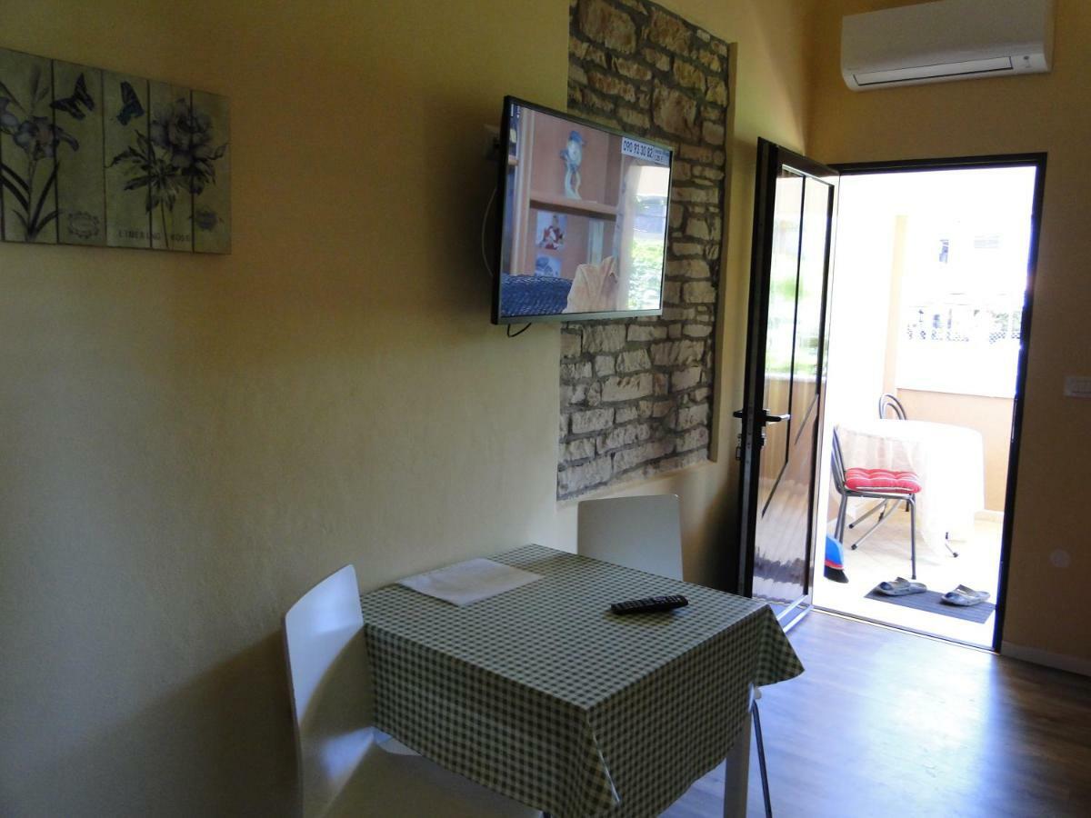 Apartment Pino Умаг Экстерьер фото
